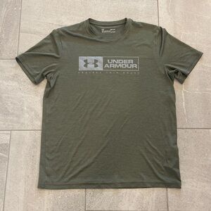 Under Armour Men’s Green T-shirt, Sz M